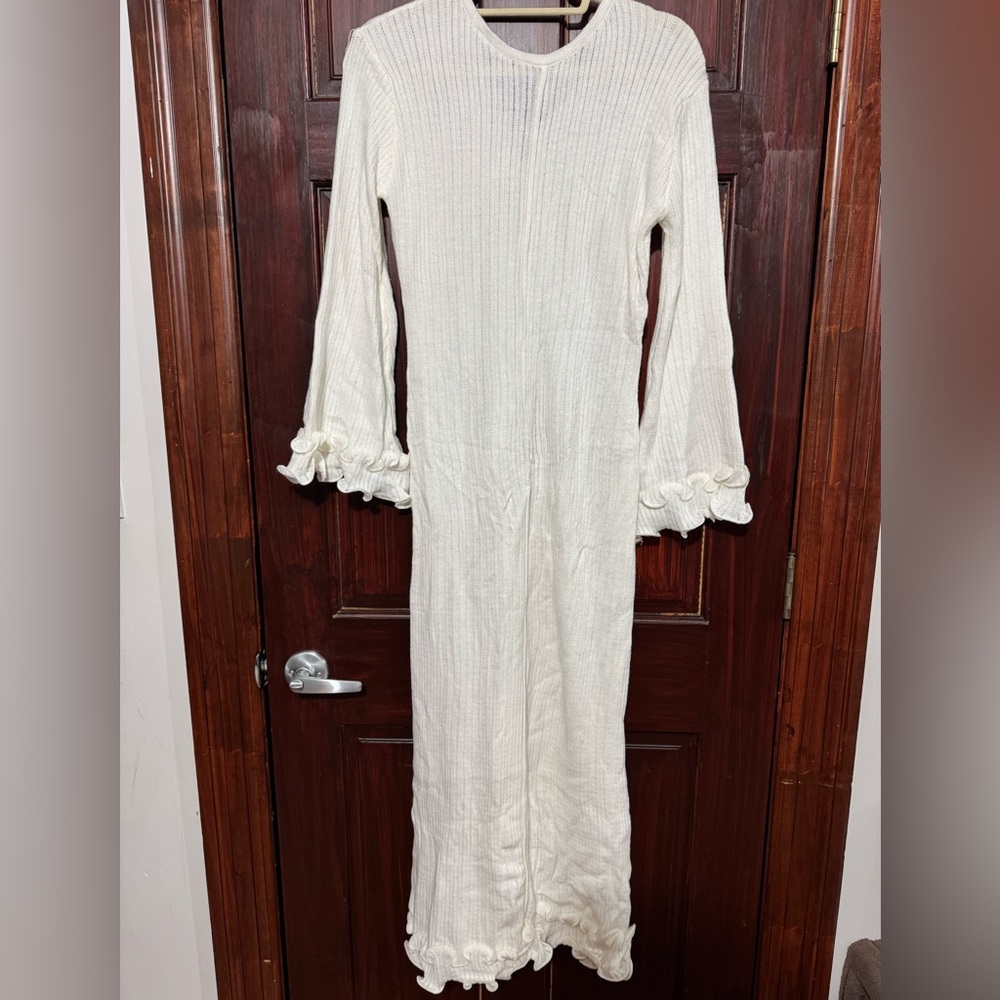Elegant White Ruffle Sleeve Dress